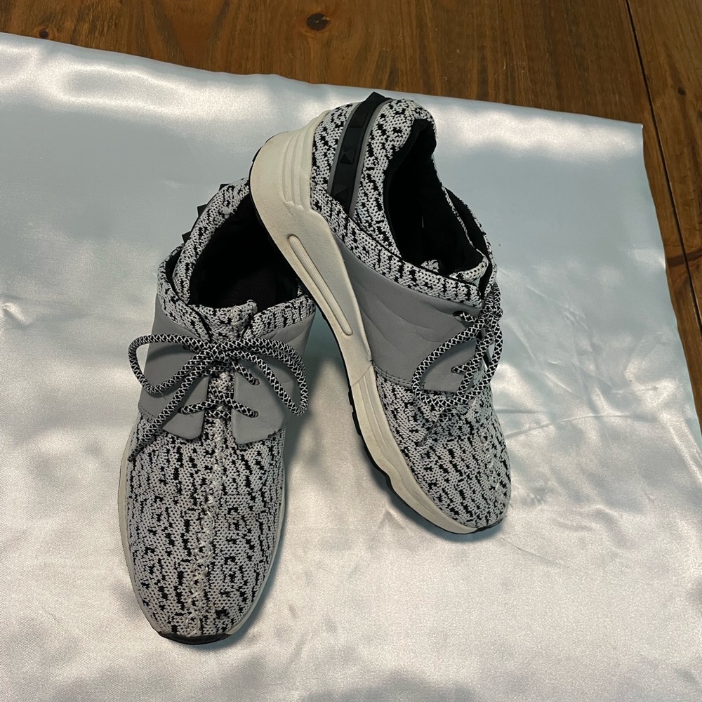Women’s Madden Girl SZ. 9
